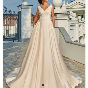Elegant Blush Sleeveless Wedding Gown
